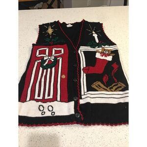 Ugly Christmas Sweater Vest Knit Sz Large Star Candle Stocking Wreath
